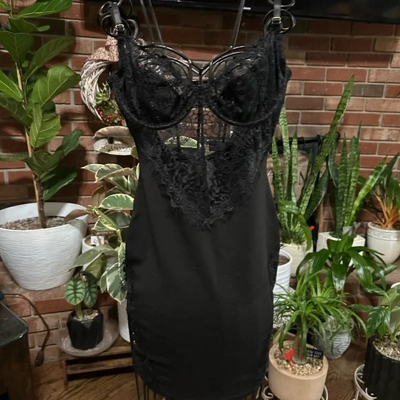 NWOT- Women’s Cocktail Dress - Picture 5 of 14